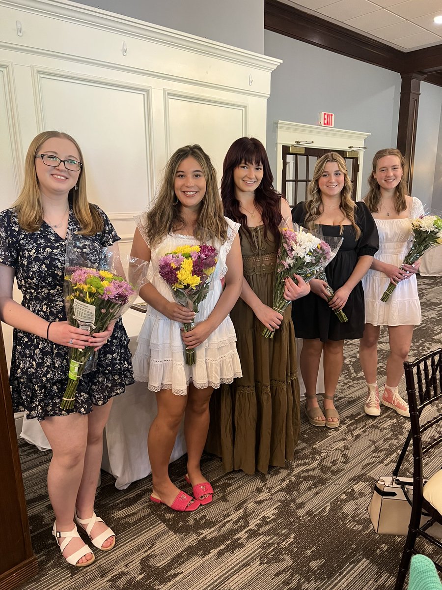 Congratulations to our 2024 Hudson PTO scholarship winners, who we celebrated today at our Spring Luncheon: L-R: Ava Tallat-Kelpsa, Sofia Hunt, Lexi Korff, Grace Kennedy, and Margaret Suntken. Best of luck to all of you! @hudsonohschools @mjm_millerm