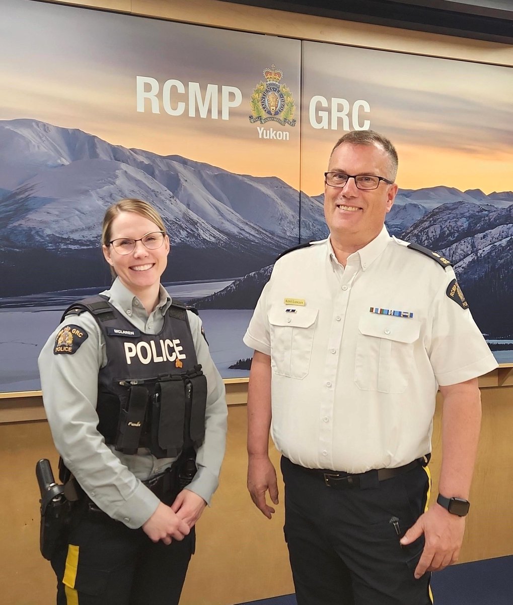 La Gendarmerie royale du Yukon accueille de nouveaux dirigeants dans ses rangs ow.ly/jGA650Rv0QY