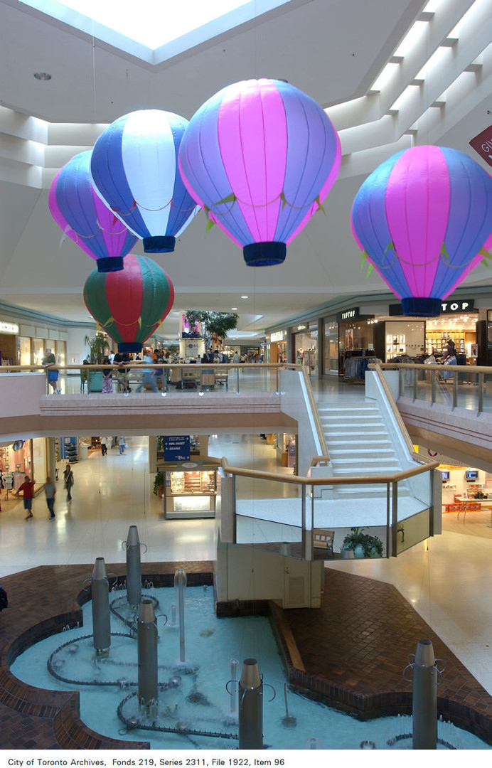 In 1973 #OTD Scarborough Town Centre opened. Here's a snapshot from 2004 with iconic hot air balloons which graced the atrium for 35 years ow.ly/L8PL50RsxEn #TorontoArchives #ScarbTO