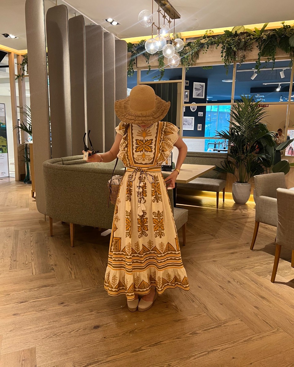 Canal_CESINE's tweet image. Los 👗 estilismos de Lara, Ana y Virginia han sido los tres mejores de todos los que hicieron los alumnos de 3º de #DiseñodeModa de #CESINE con las firmas de @elcorteingles. 🏆 Lara, la ganadora escogida por el jurado, ha sido obsequiada con el look completo escogido. 👏