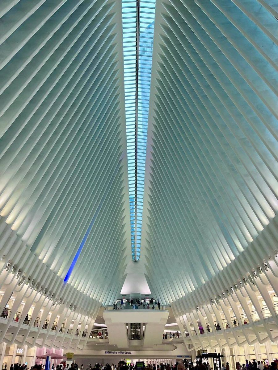 SakuraFall658's tweet image. The weather today is good. So many people came to the New York Trade Center