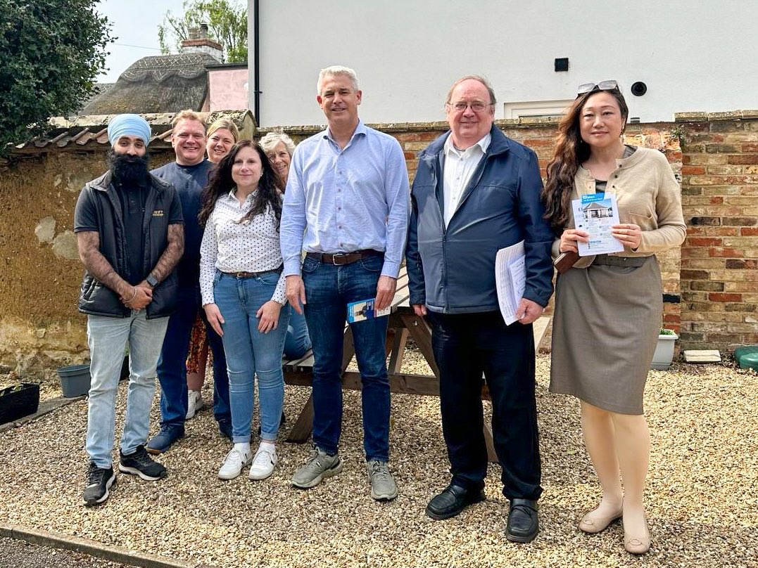 🗳️ Out in Whittlesey encouraging residents to get out and #VoteConservative today with town council candidate Gurninder Gill. 🌳 Conservatives deliver better services, safer streets, and keep council tax as low as possible. ⏰ Polls are open till 10pm today.