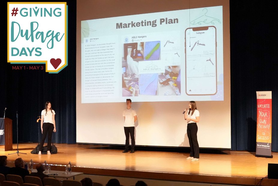 In <a href="/LP_INCubator/">@LPINCubator</a>, Ss engage in hands-on, entrepreneurial learning by developing a business of their own. The students’ classroom learning experience is enhanced by local business professionals who serve as team mentors and classroom coaches. givingdupageday.org/p2p/360372/inc… #WeAreLakePark