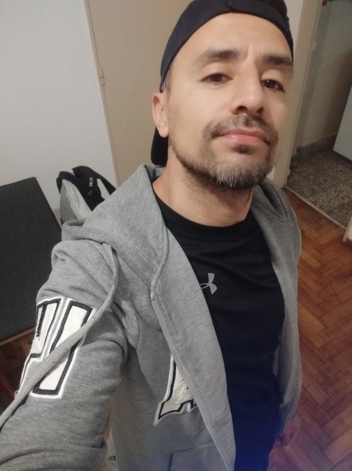 Porque no siempre estoy en pelotas por todos lados... Tambi&eacute;n suelo estar vestido 😂😈🔥💪 https://t.co/<a href="/tag/cruising"class="tags"><span>#cruising</span></a><a href="/tag/cruisingba%C3%B1os"class="tags"><span>#cruisingba&ntilde;os</span></a>