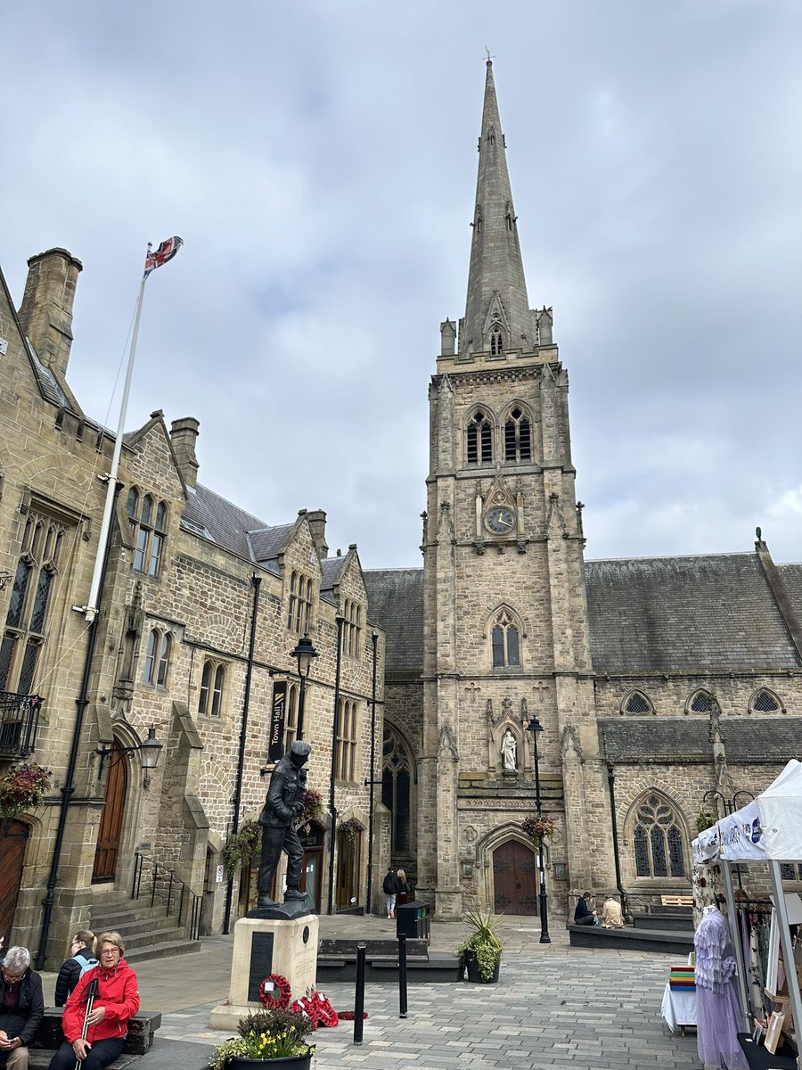 Photos I took today of my city of birth, Durham City in NE England, home to the 900 year old Durham Cathedral. This is where I grew up and went to school before I moved out and to London, then moved over to Australia. #durham #durhamcathedral #uk #northeast #england