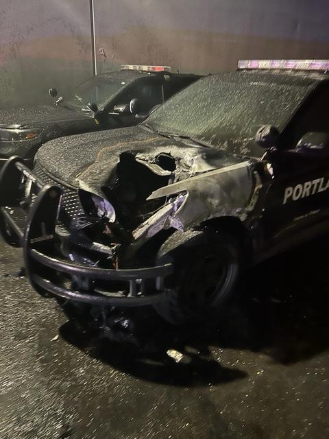 15 @PortlandPolice vehicles were damaged in an arson attack last night. This happened hours after protesters damaged parts of downtown and hours before police started clearing the occupied protest of the library at Portland State U. katu.com/news/local/ars… @KATUNews @komonews