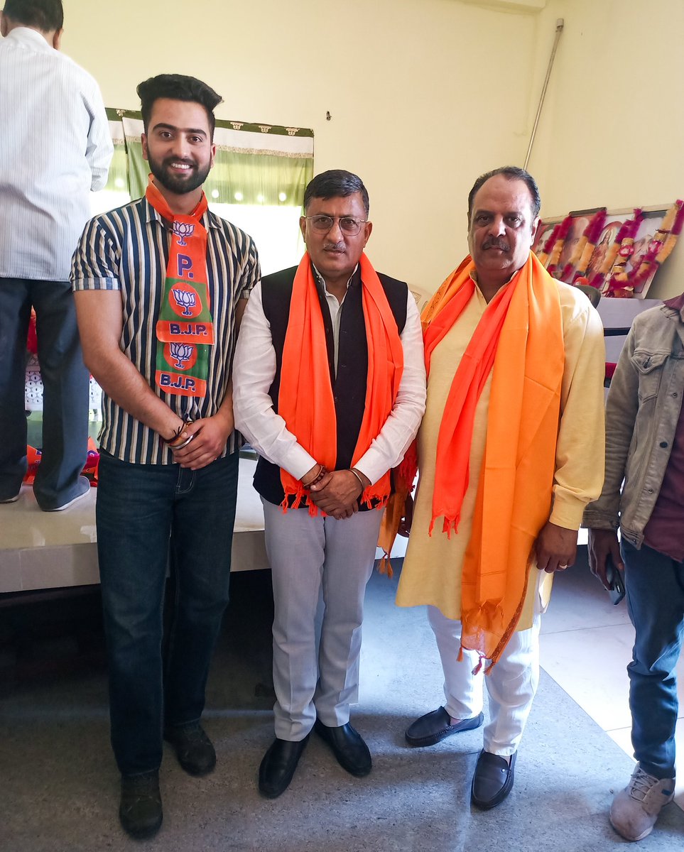 Today our BJP State General Secretary SHRI Vibodh Gupta  Ji Shri Rajinder Gupta  Ji and ex MLA of Akhnoor Shri Rajiv sharma Ji visited Poonch strategizing for the upcoming Anantnag- Rajouri Lok Sabha seat.✌️
 #BJP #Rajouri Anantnag #loksabha