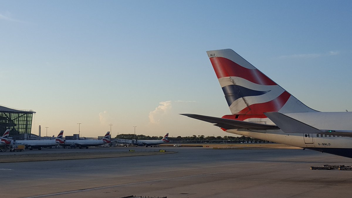 Talking of Jumbos, G-BNLO was a special airframe. Got to fly on her a fair few times. I think by the time it was WFU, it had flown maybe 115,000 hours? I think maybe G-BNLK had flown the most though?