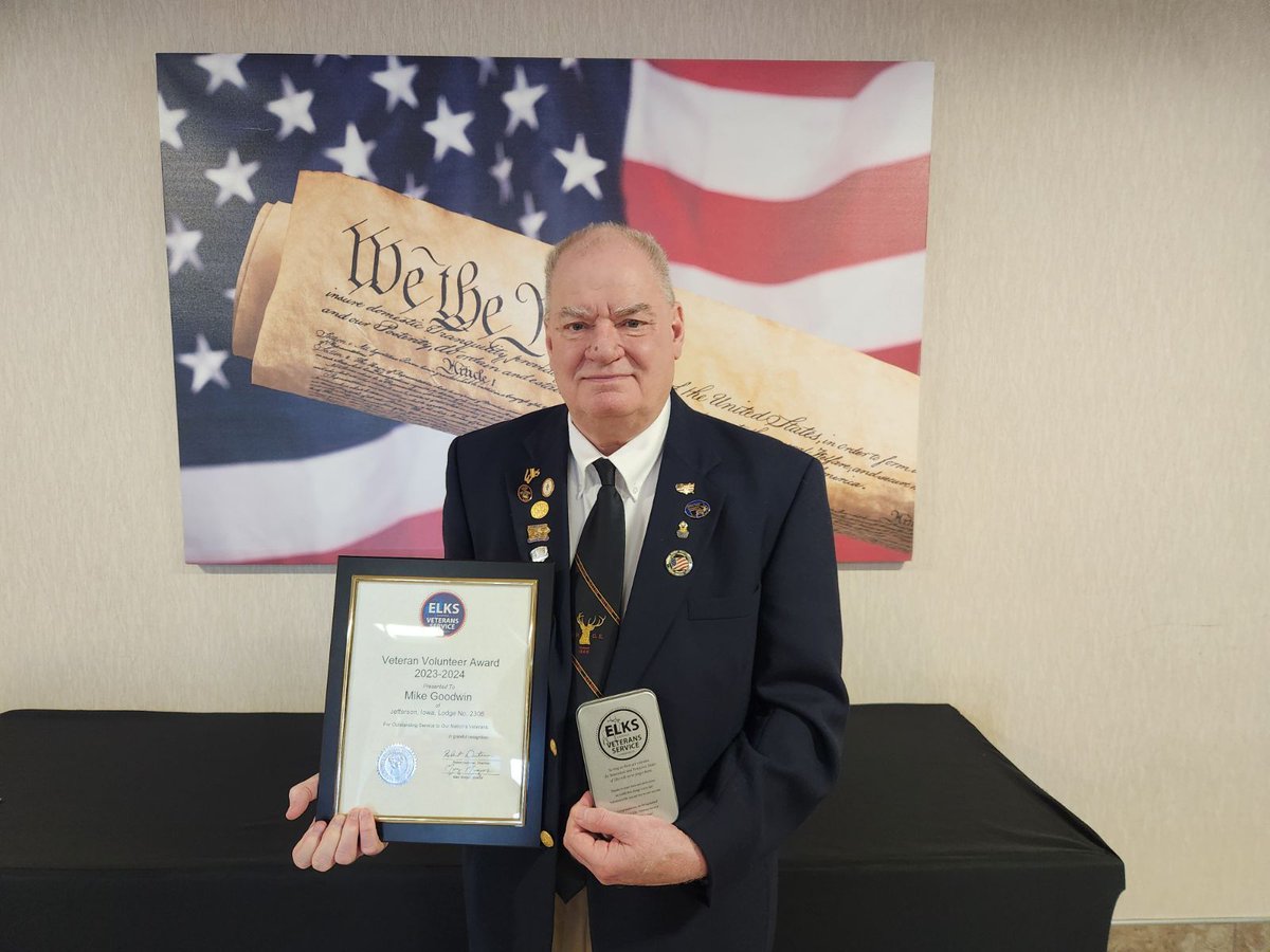 My oldest brother is a Veteran and was recently awarded The Elks Veteran Volunteer of the Year Award! Congrats Big Bro! I know all of your Veteran Brothers continue to appreciate your service!
