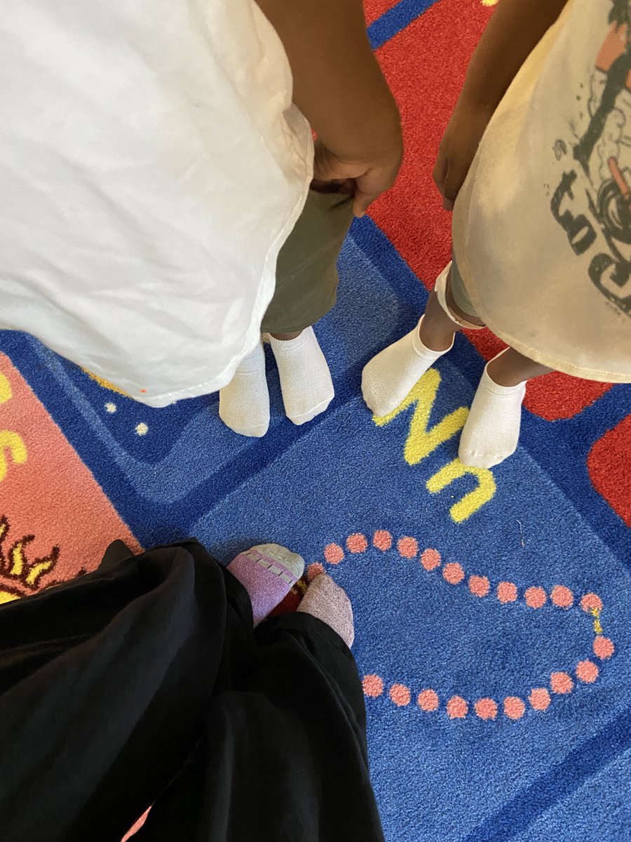 K is for Kick off your shoes day in Ms. Haley's class! @HardrayDumas @FCSSuptLooney @FCS_PreK @FCS_SEC