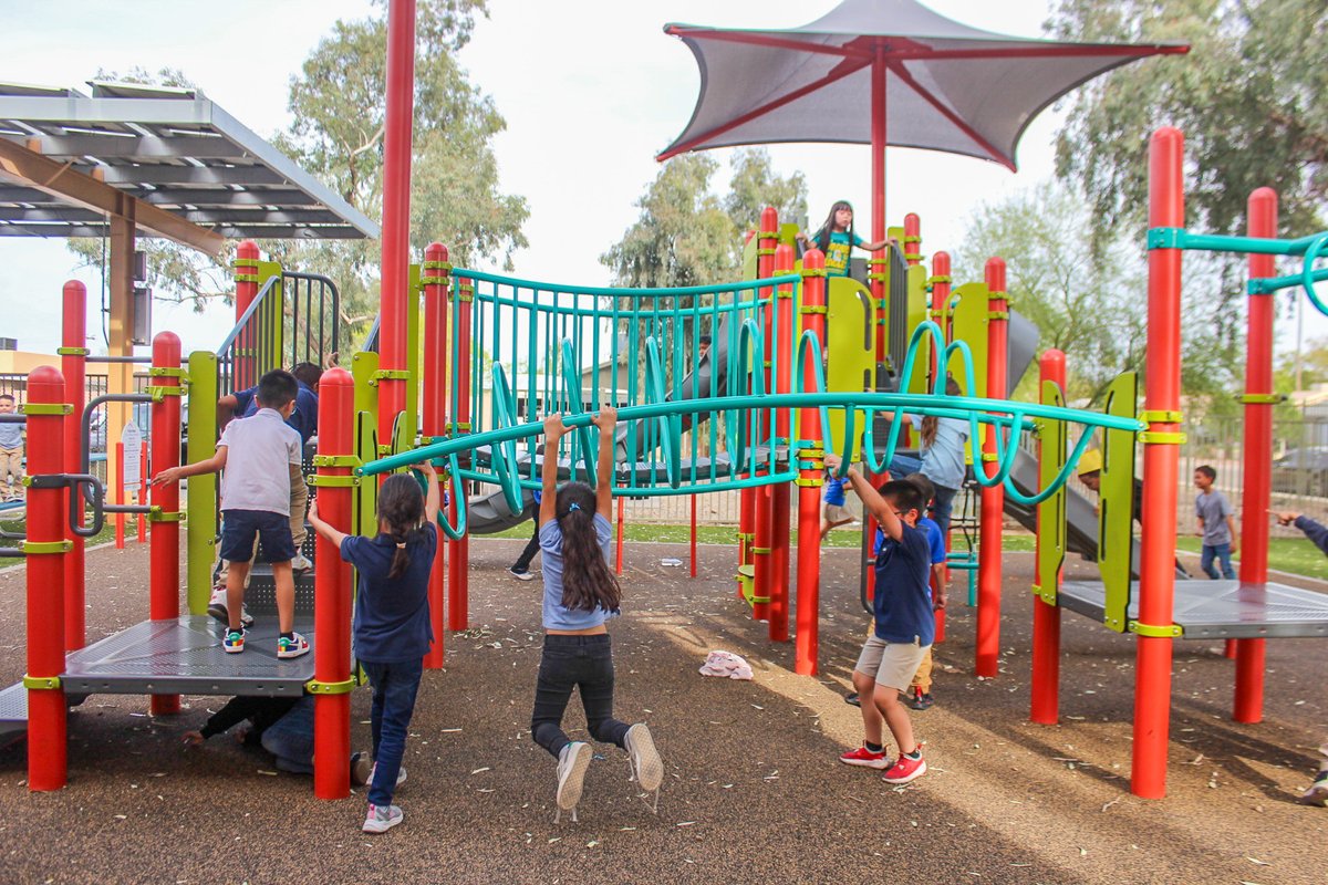 We can't believe it's already been over a YEAR since @kaboom & @vanguard_group came and built our Stewart Branch Club members a new playground! Here's how much fun they're having with it now: #BGCAZ #GreatFutures #ThrowbackThursday #TBT