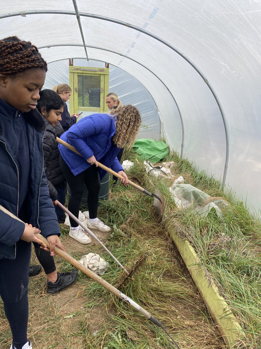 EPSWater (@epswater) on Twitter photo The green fingered TYs at <a href="/stmarysmallow/">St. Mary's, Mallow</a> sent us a brilliant update on their poly-tunnel project which we recently supported.
The girls have been revamping a poly-tunnel behind the school in the community garden. Thanks for the update, girls & congrats! 👏
#RethinkingWater The green fingered TYs at <a href="/stmarysmallow/">St. Mary's, Mallow</a> sent us a brilliant update on their poly-tunnel project which we recently supported.
The girls have been revamping a poly-tunnel behind the school in the community garden. Thanks for the update, girls & congrats! 👏
#RethinkingWater