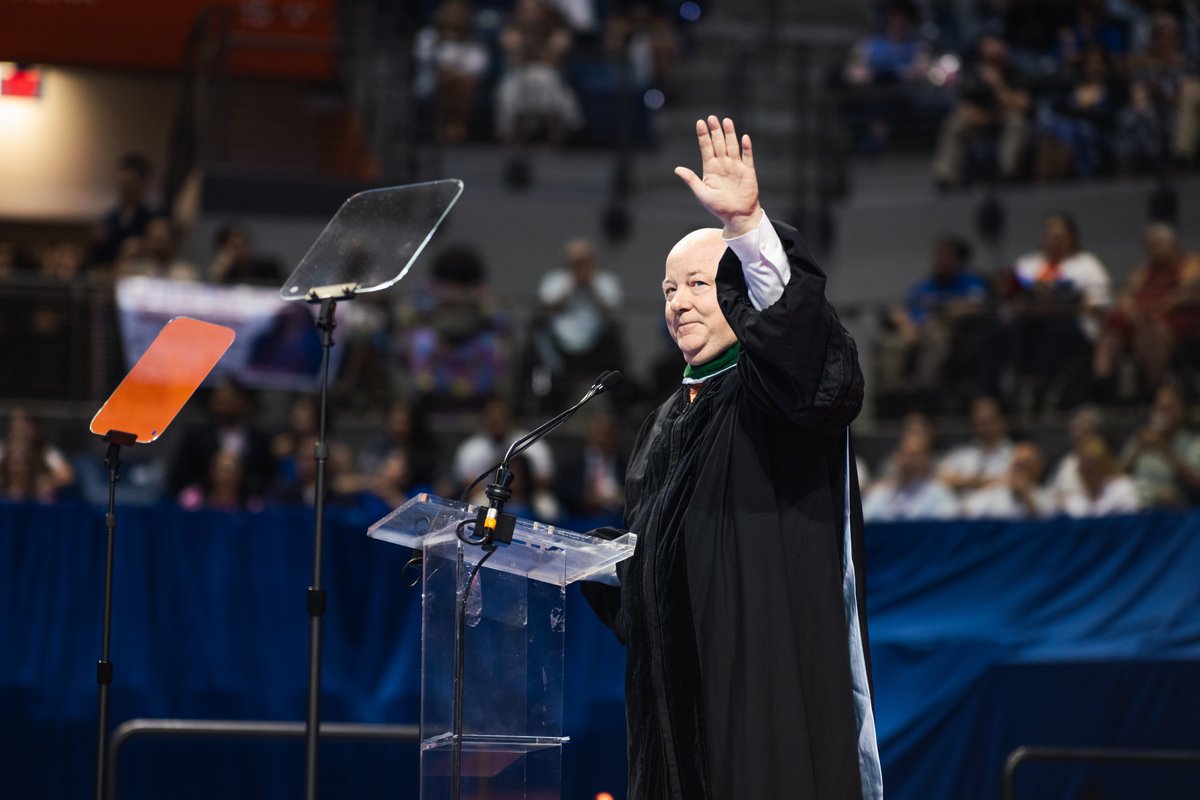 'Follow your curiosity wherever it leads you.' Our @UFSurgery chair, Dr. Gilbert Upchurch(@gru6n), gave the commencement speech for @UF's #UFgrad doctoral ceremony today. To read the full piece, head over to go.ufl.edu/458vvrk. Congrats, Gators! 🐊🙌🎓