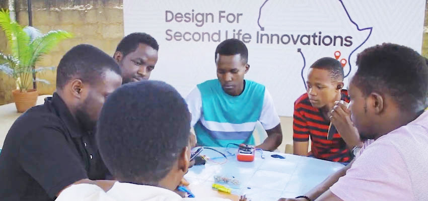 Twende, #Tanzania: 
Teaching #design and producing prototypes!
@TwendeTZ @dlab_mit
(video 3:41)
d-lab.mit.edu/news-blog/vide…

#problemsolving #innovation #socialinnovation #Africa #EastAfrica