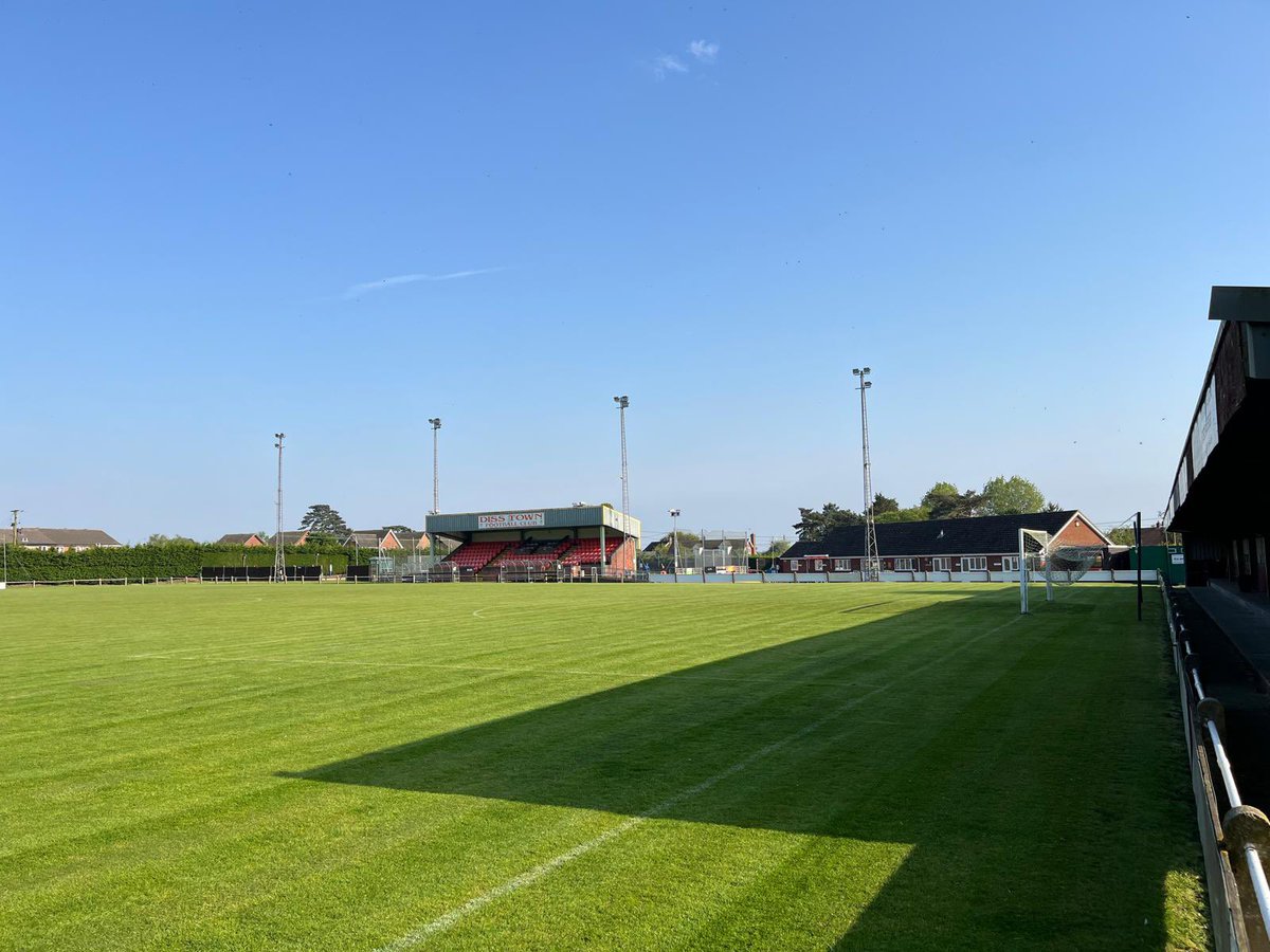 We’re ready for the @ThurlowNunnFL League Challenge Cup Final this Monday between @Downham_TownFC vs @HarlowTownFC 3pm Kick off Food and Bar £8 Adults £5 Seniors £3 U16’s