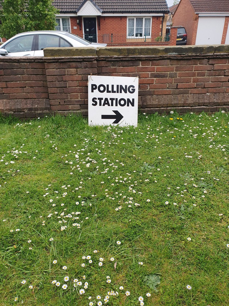 Here in sunny Erdington, Birmingham one quarter of Ritemaker have voted. The other members probably have too, but don't feel the need to performatively tell everyone like me... Anyway fully bun the Tories, fuck them off.