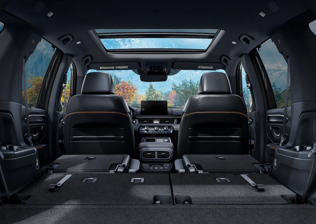 Gear up worry-free with the ample cargo space in the 2024 Honda Pilot, ensuring you never have to fret about overpacking. ⛺ 🔦 
🔗 bit.ly/43TDQ81
.
.
.
#hondauniverse #honda #hondausa #lakewoodnj #carshopping