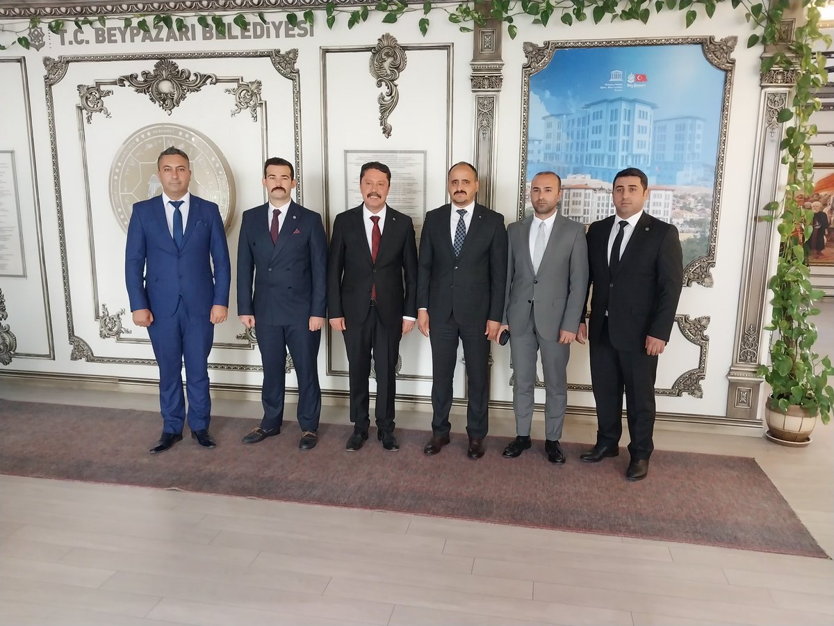 Beypazarı Belediye Başkanı Sayın @drozerkasap KASAP beyi makamında ziyaret ettik. Misafirperverliğinden dolayı Sayın Başkanımıza teşekkür ederiz. @mansuryavas06