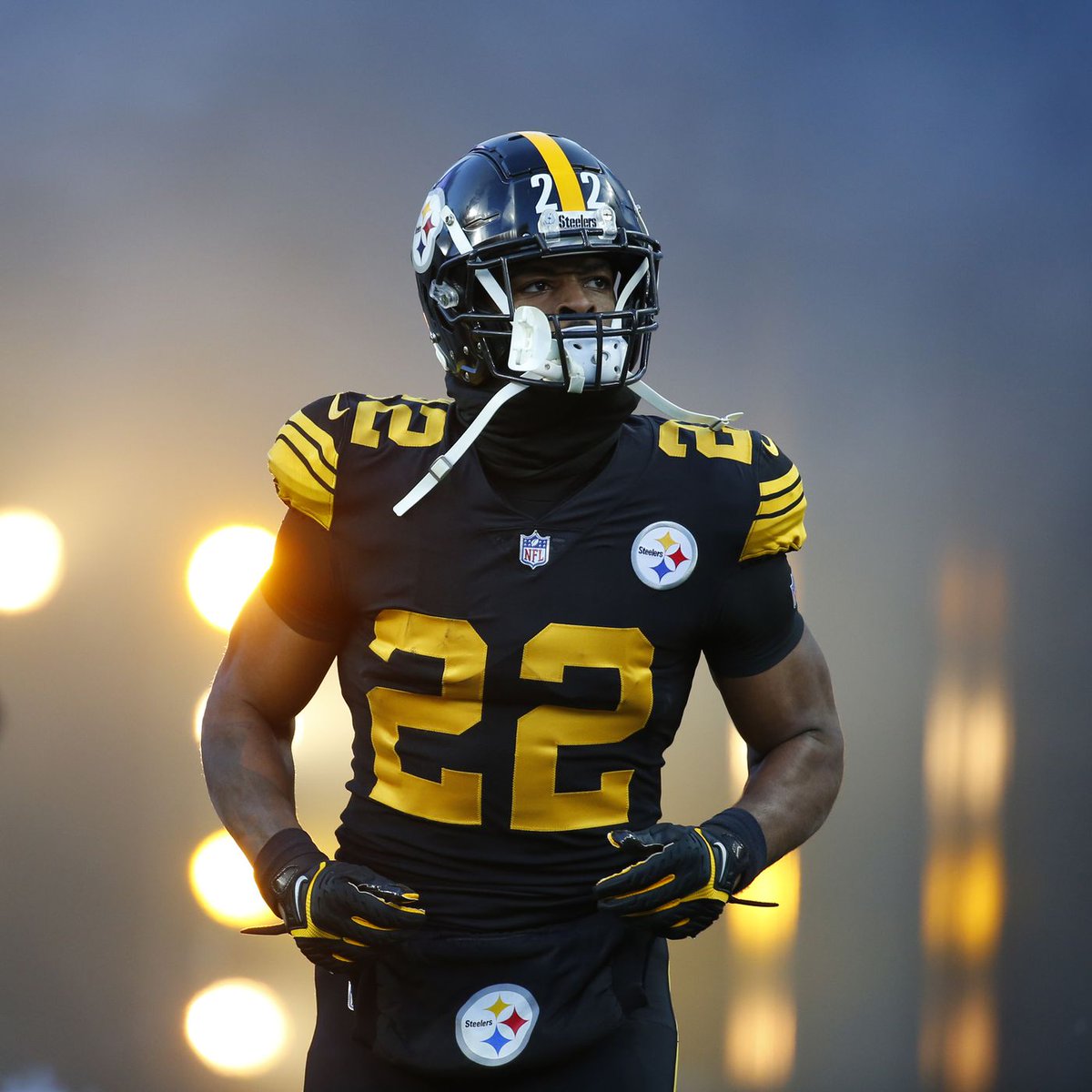 pick up his 5th year option or nah? #Steelers