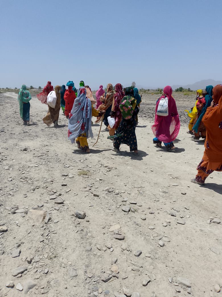 Maahnazz_'s tweet image. The oppressive and regressive attitude of state building a resistive nature in each mind set. Now a massive population in Balochistan is resisting against colonial tactics of state, and breaking all the chains of slavery.
#EndEnforcedDiappearances