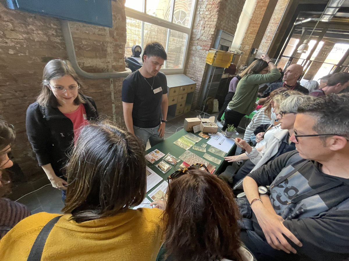 JoanCuevas's tweet image. Avui acte del #programafaig. 150 centres entomant reptes emergents: com abordarem l’allargament de l’esperança de vida? Com podem generar ciutats més igualitàries? Com afrontarem la diversitat? Com podem fer una societat lliure de carboni i de més proximitat?