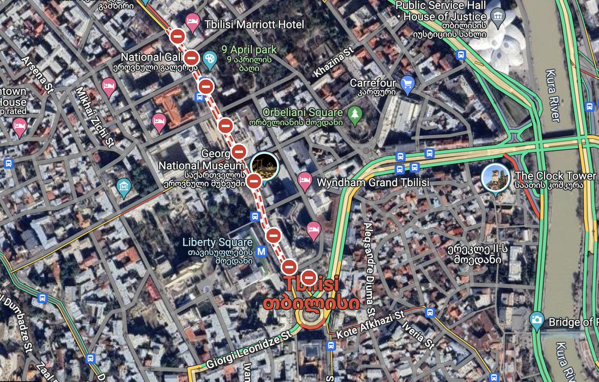 Total gridlock in #Tbilisi tonight. Might be the busiest night yet for anti-government protests.