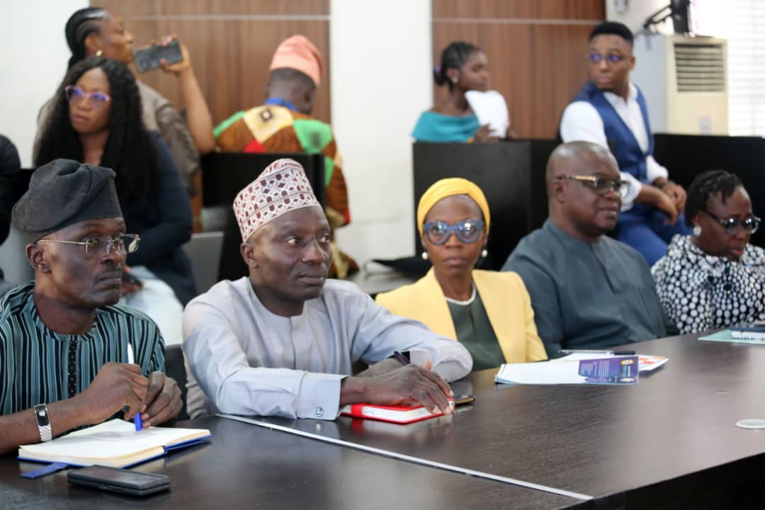 followlasg's tweet image. LAGOS ECONOMY REMAINS RESILIENT AMIDST CURRENCY FLUCTUATIONS, CONTRIBUTES 20% OF NIGERIA&apos;S GDP

lagosstate.gov.ng/lagos-economy-…

@jidesanwoolu @drobafemihamzat @opegeorge_mepb @LagosMepb @gbenga_omo @gboyegaakosile @BSaluHundeyin @Mr_JAGs 
#LASG 
#AGreaterLagosRising