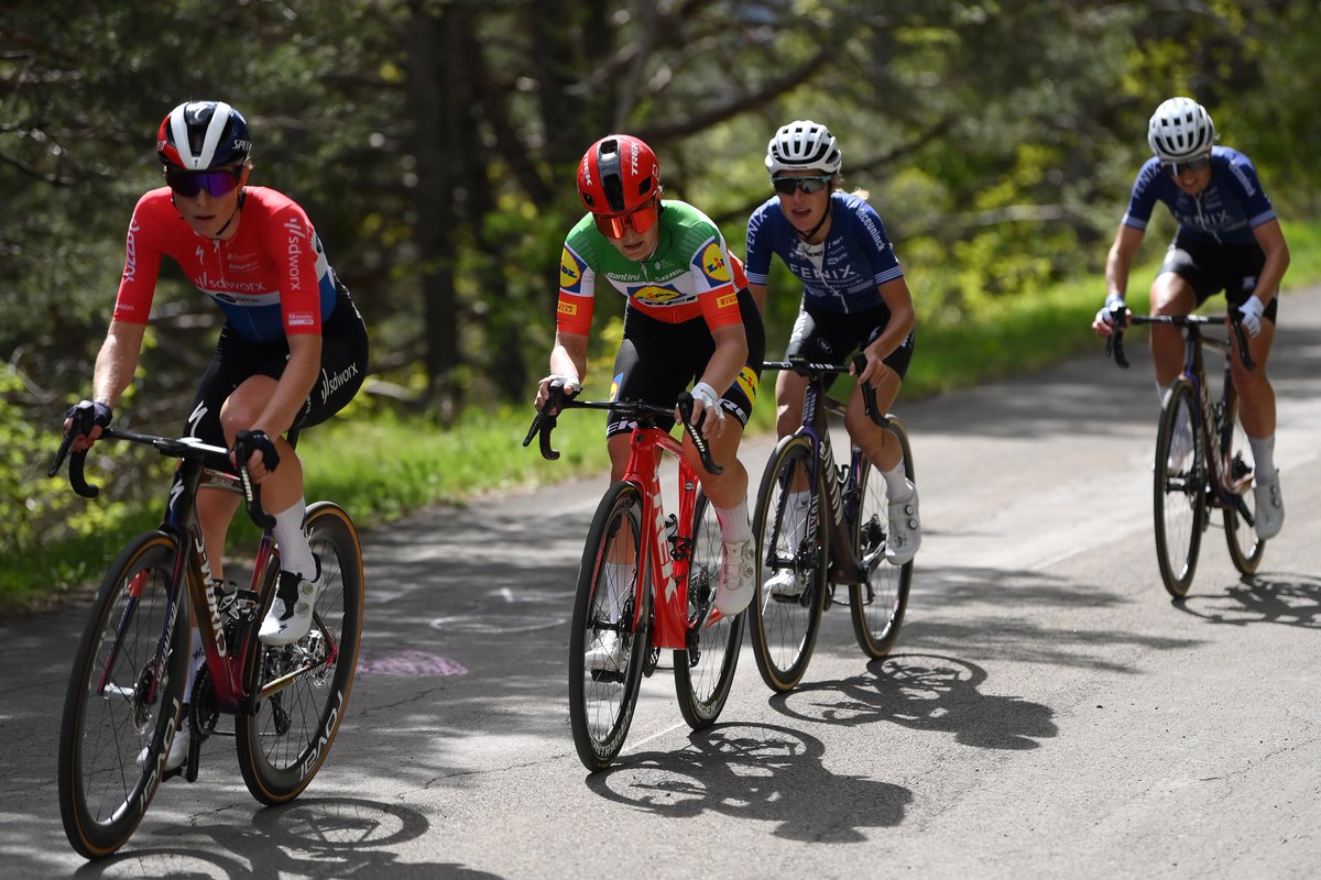 Our #LaVueltaFemenina Stage 5 report is in, featuring a debrief from @ElisaLongoB 👇 📰 racing.trekbikes.com/stories/lidl-t…