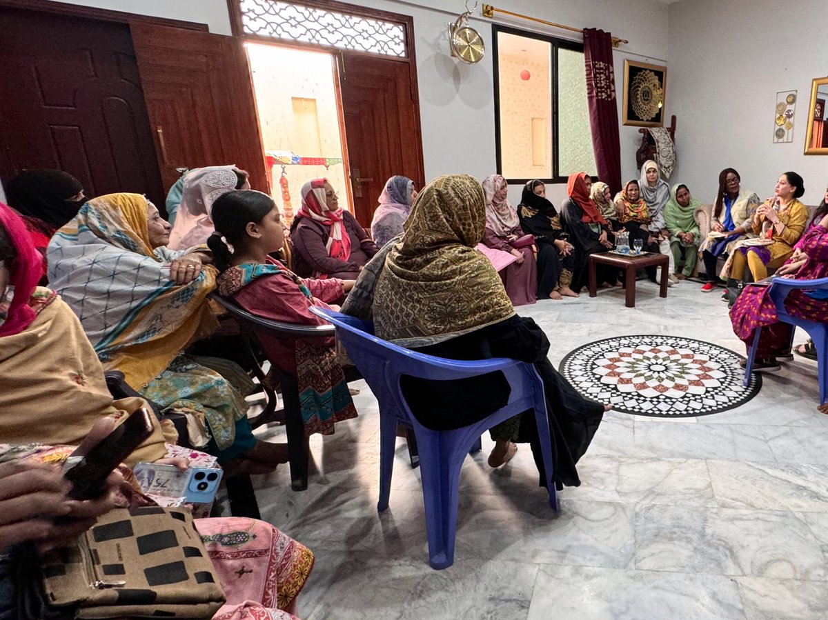 FahmidaIqbal's tweet image. Women delivering for women: Investing in #female community #healthworkers can yield a triple dividend. Not only does it empower #women economically, but it also improves access to healthcare for women &amp;amp; adolescent girls leading to gender equitable health outcomes. #EmpowerHer