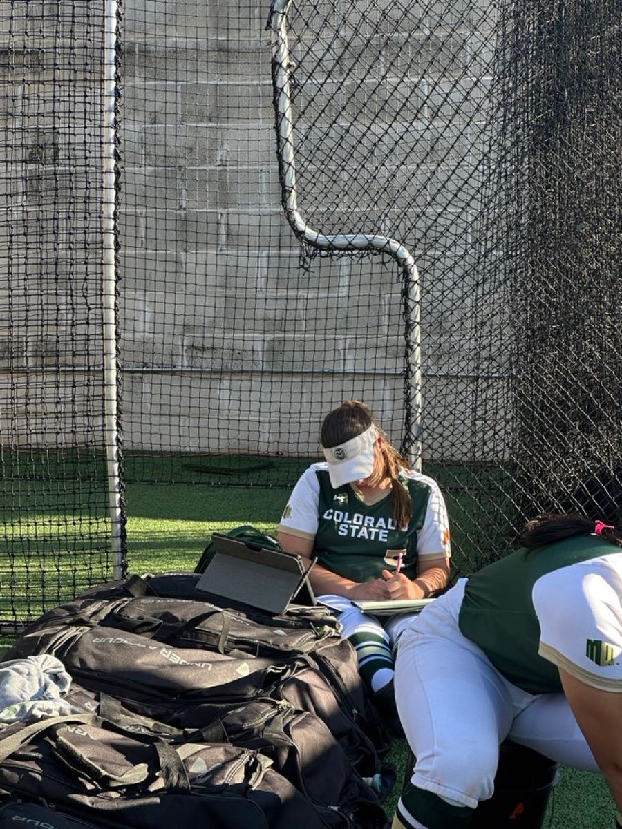 Sydney Hornbuckle didn't want to choose between playing softball and studying civil engineering. So, she came to @ColoradoStateU to do both. Now, the star pitcher utility graduates with her BS in Civil Engineering later this month! engr.source.colostate.edu/civil-engineer… @CSUEngineering