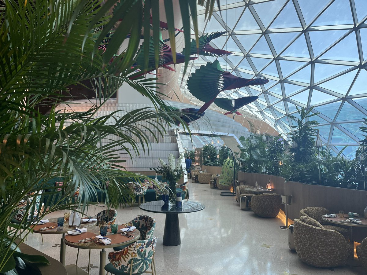 👉🏽 Al Mourjan Lounge Garden

📍 maps.app.goo.gl/r36P9DJW9wqbsg…

Review >> maps.app.goo.gl/VziD2uQN81Whcq…

📍#TravelLounge @HIAQatar #HamadAirport #Doha #Qatar 🇶🇦