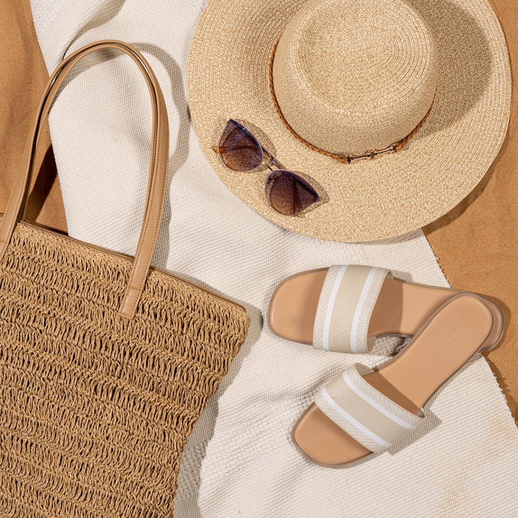 Sun's out, shades on! Complete your beach look with our must-have accessories. 

#MyMaxStyle #HolidayCollection #BeachEssentials #MaxAccesories #SummerCollection #HolidayOutfits #SummerVacation #WomensFashion