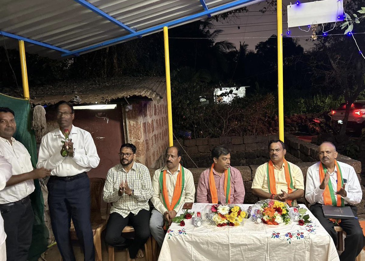 Corner meeting held at Madel Thivim constituency.@shripadynaik @DrPramodPSawant @NilkantHalarnk1 @BJP4Goa @ashishsood_bjp @ShetSadanand