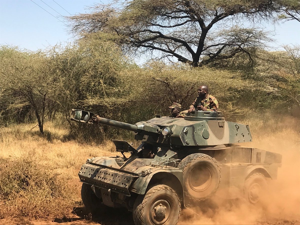 Other pictures showing french made Panhard AML-90 reonnaissance vehicles of the Kenyan 🇰🇪 military.