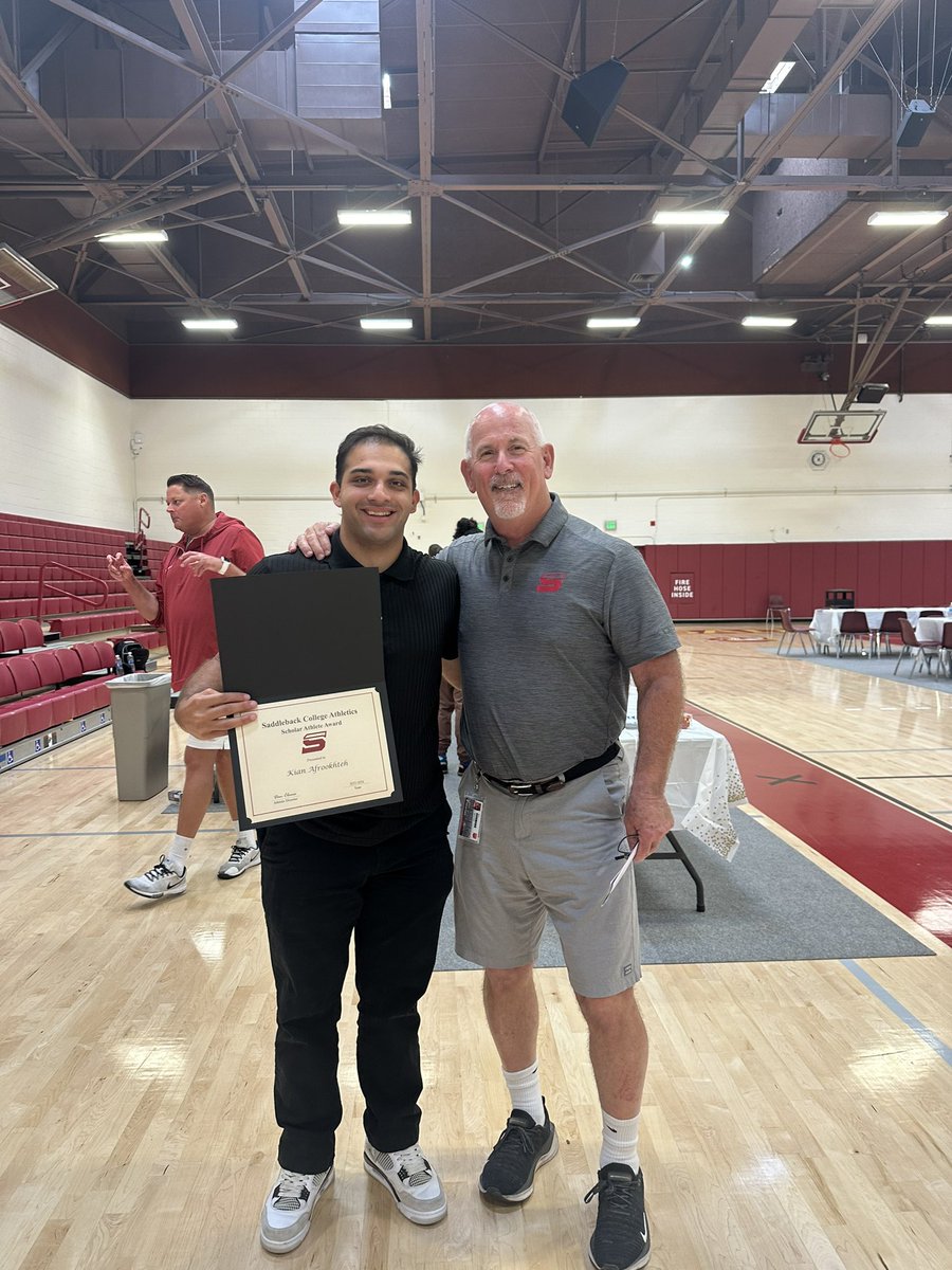Had a great time at the Scholar-Athlete Banquet this morning. On track to finish my career at Saddleback with a 3.7 cumulative GPA. @ParkerEHenry @NextLevelKick1 @jc_kicks17 @jace_parker52 @coachfischer7