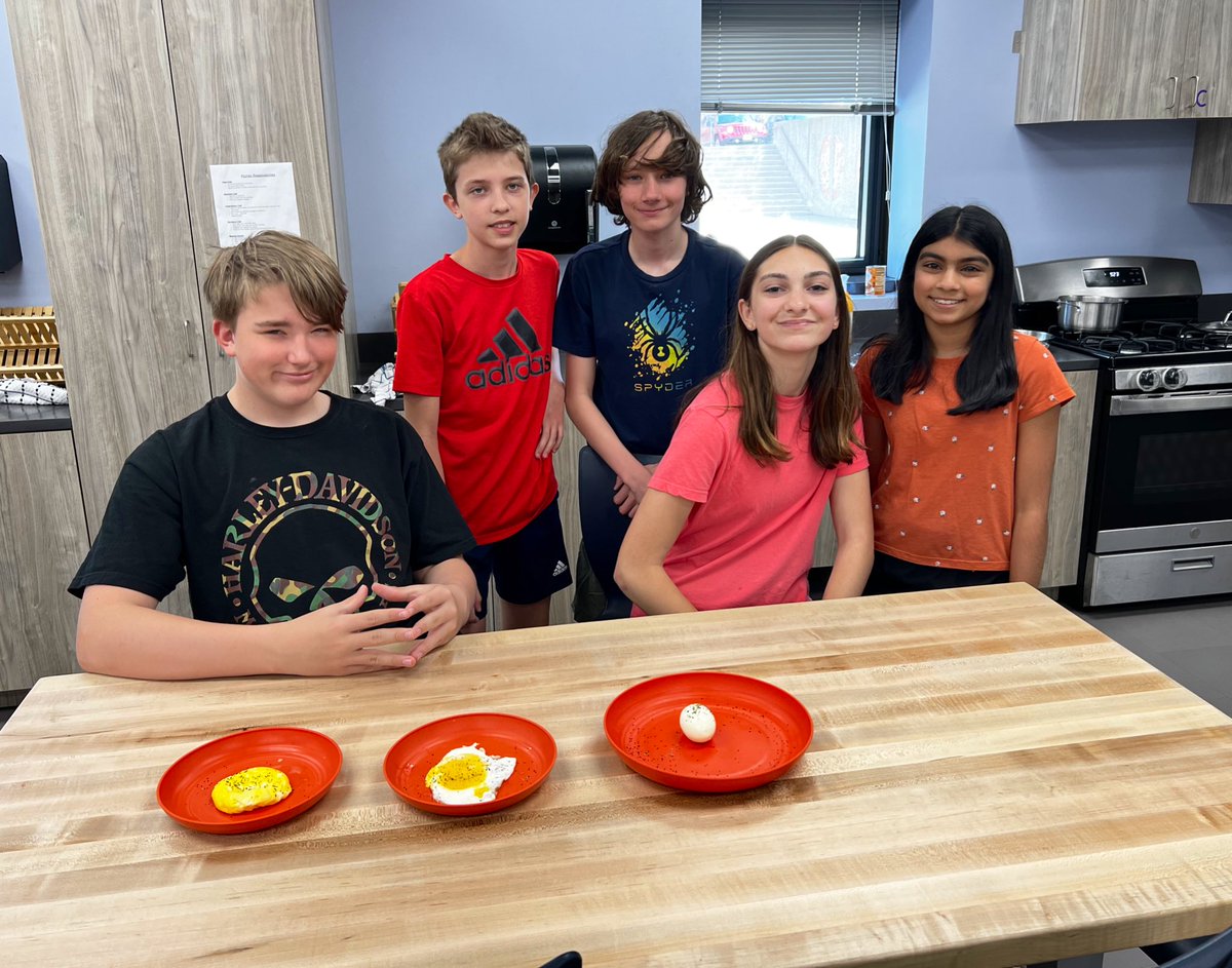7th graders prepared eggs 3 ways using conduction, convection, and radiation. Their plating was spectacular!! It’s so fun to see their individual personalities shine through their food. @WJHS_Wildcats #elevate203
