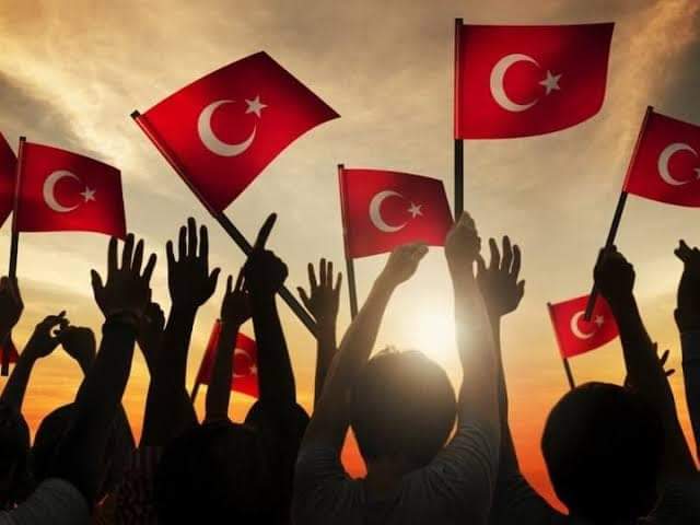 Damarlarında Dolaşan Asil Türk Kanını Taşımaktan Şeref Duyan Tüm Oğuz Soyluların 3 Mayıs Türkçülük Günü'nü kutluyorum. #3MAYIS 🇹🇷