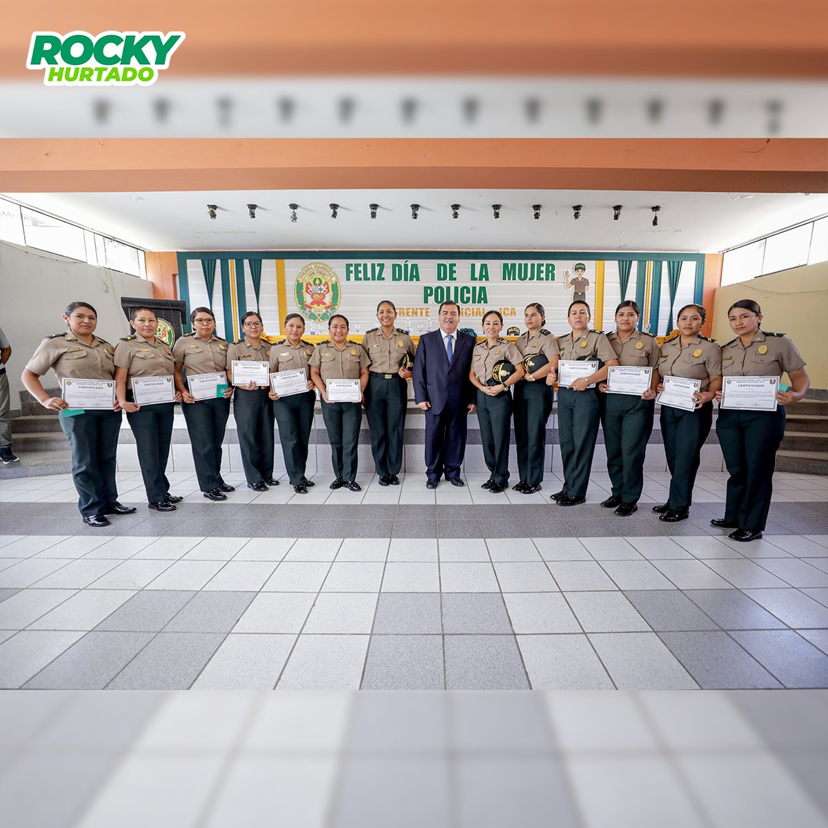 Rocky_RegionIca's tweet photo. ¡Feliz Día de la Mujer Policía!👮‍♀️🌹
👉Debo expresar mi más sincero reconocimiento a las valerosas policías femeninas, quienes un día como hoy, fueron incluidas como parte de la Policía Nacional del Perú. https://t.co/hMsC13sohb