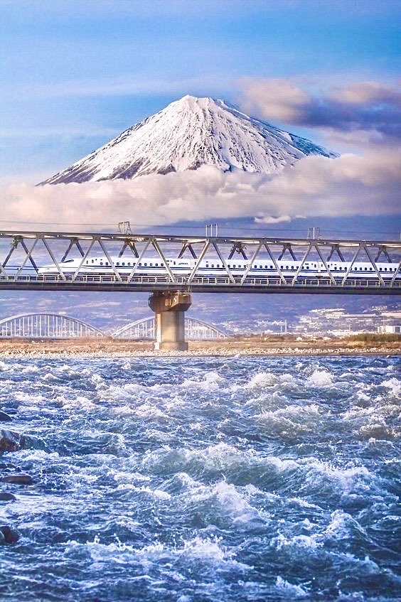 『富士山』『新幹線』日本🇯🇵🗾🗻🚄🚅🌊💧💦🩵💙