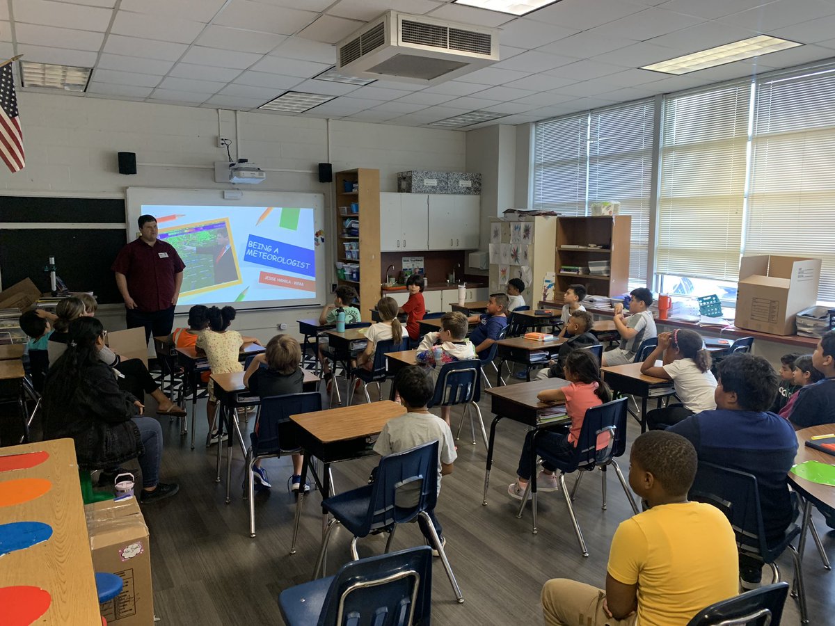 Shout out to RISD’s  favorite news personality who came to the NRE career day today. We appreciated your time and expertise AND all the snow days this year. We cant wait to see what you have in store next year! #winter2025 @JesseWFAA #wfaaweather #proud2benre #risdgreatness