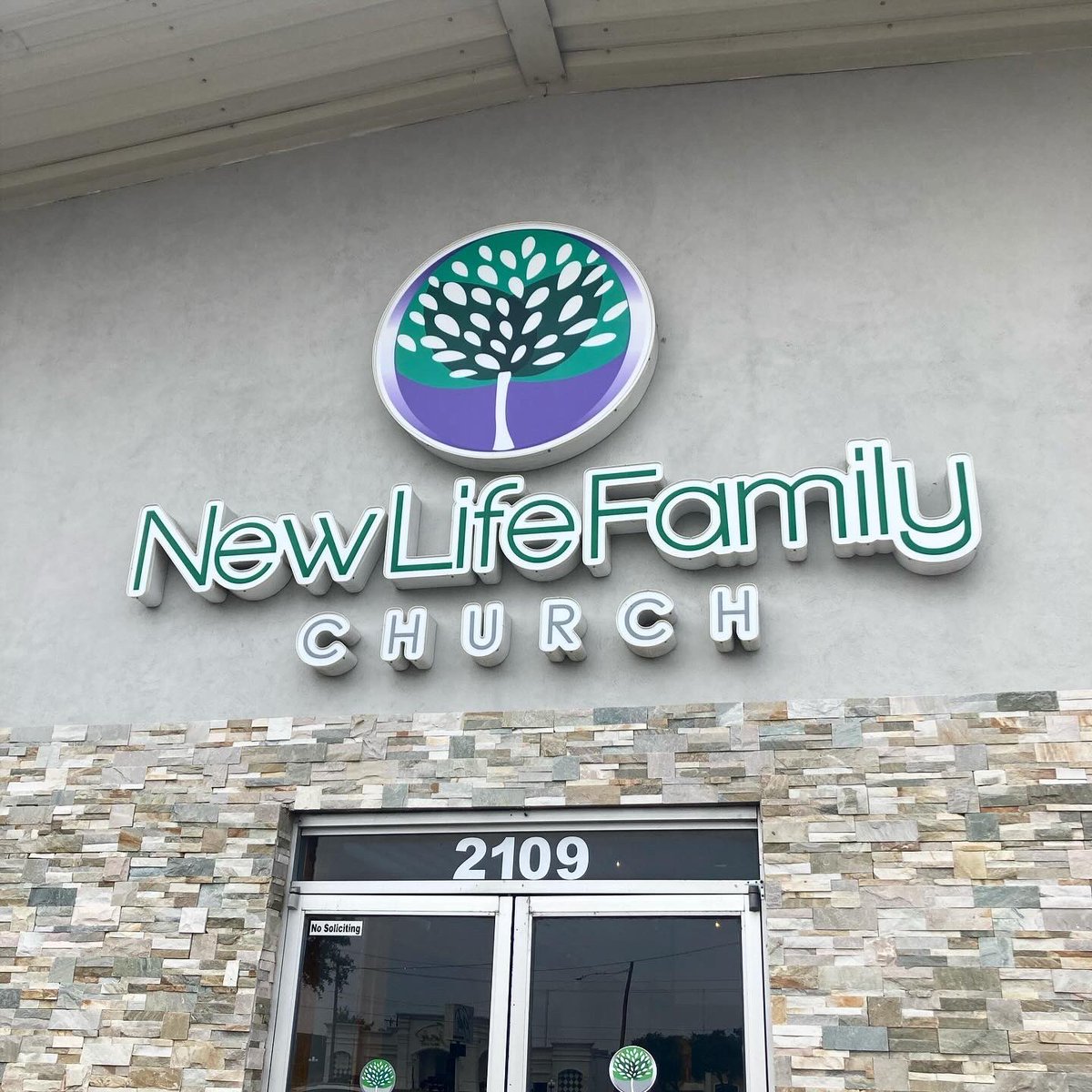 Earlier today, I met with a group of local pastors from Mission, TX and McAllen, TX at a church coffee shop ahead of a Shepherd-to-Shepherd meeting with their Senator. Then, I caught up with another pastor friend over some tasty food! #TXCAN #SouthTexas #RGV @TXAmbassadors