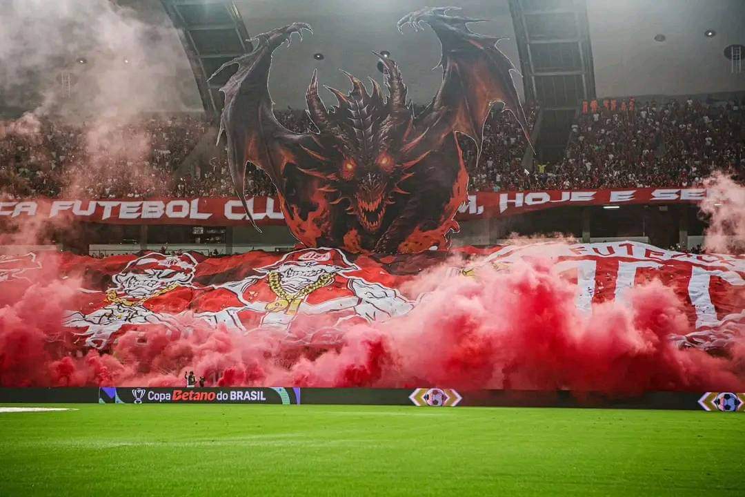 Não postamos ontem, mas postaremos hoje.

O mosaico da torcida do América ontem foi ABSURDO de lindo! 🔴⚪️

As torcidas do Nordeste são fod#!