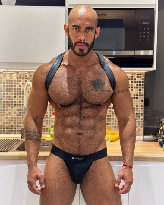 Watch 🐻Louis Ricaute🐻's leaked NSFW photo on TwXstars