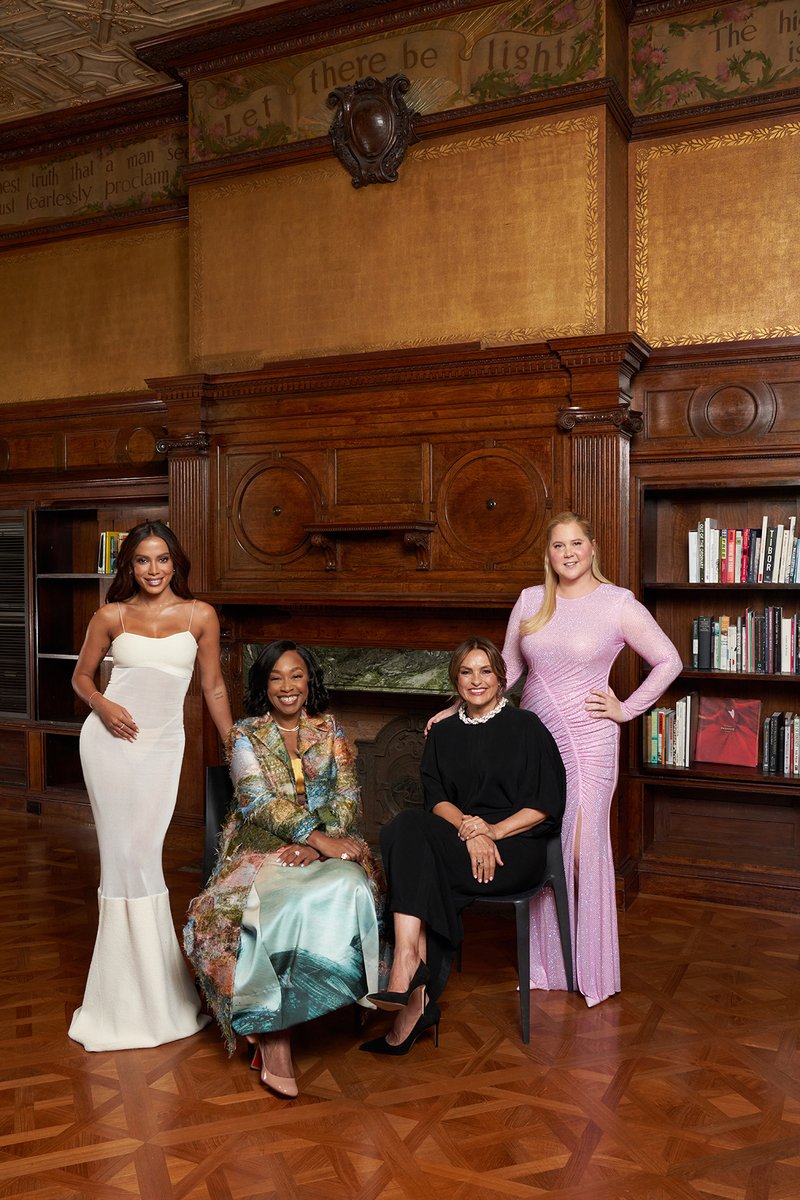 Cover stars Anitta, Shonda Rhimes, Mariska Hargitay and Amy Schumer pose for photos at Variety Power of Women presented by @lifetimetv.⁠ bit.ly/3xVCePi