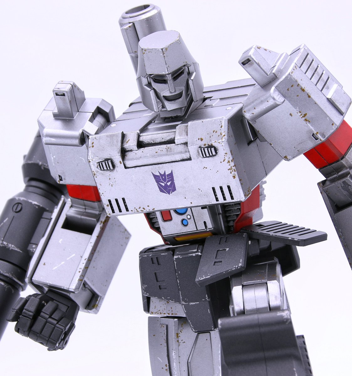 Mwahahaha! Cybertron is mine! Now and forever! Yolopark Megatron!