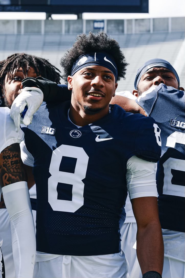 Want 2 take time 2 wish a member of OUR FAMILY Happy B-Day, @dakaari_nelson, hope u have a great day & a better year! #PSUnrivaled #107kStrong #WeAreFamily