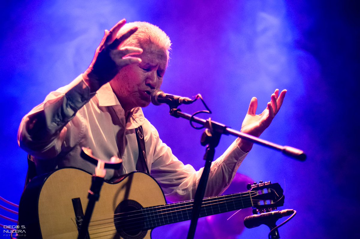 Hoy jueves, Mario 'Musha' Carabajal visitó en estudio a Silvia Maruccio. El músico originario de la Ciudad de La Banda, integrante de 'Los Carabajal' y referente del folklore argentino recordó la rica historia familiar, su presente artístico y el papel de las nuevas generaciones.