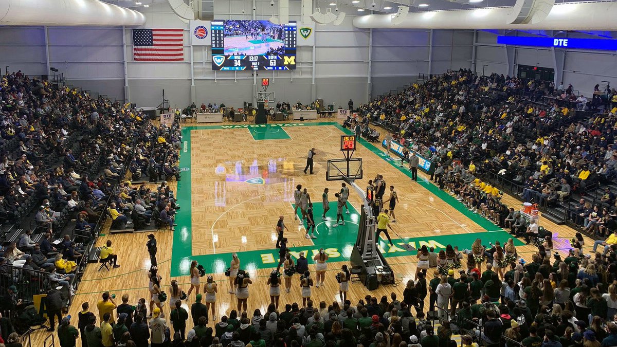 Blessed to receive my first offer to Wayne State University🏀. Thank you @Bryan_Smothers and the rest of the staff for the opportunity. #gowarriors