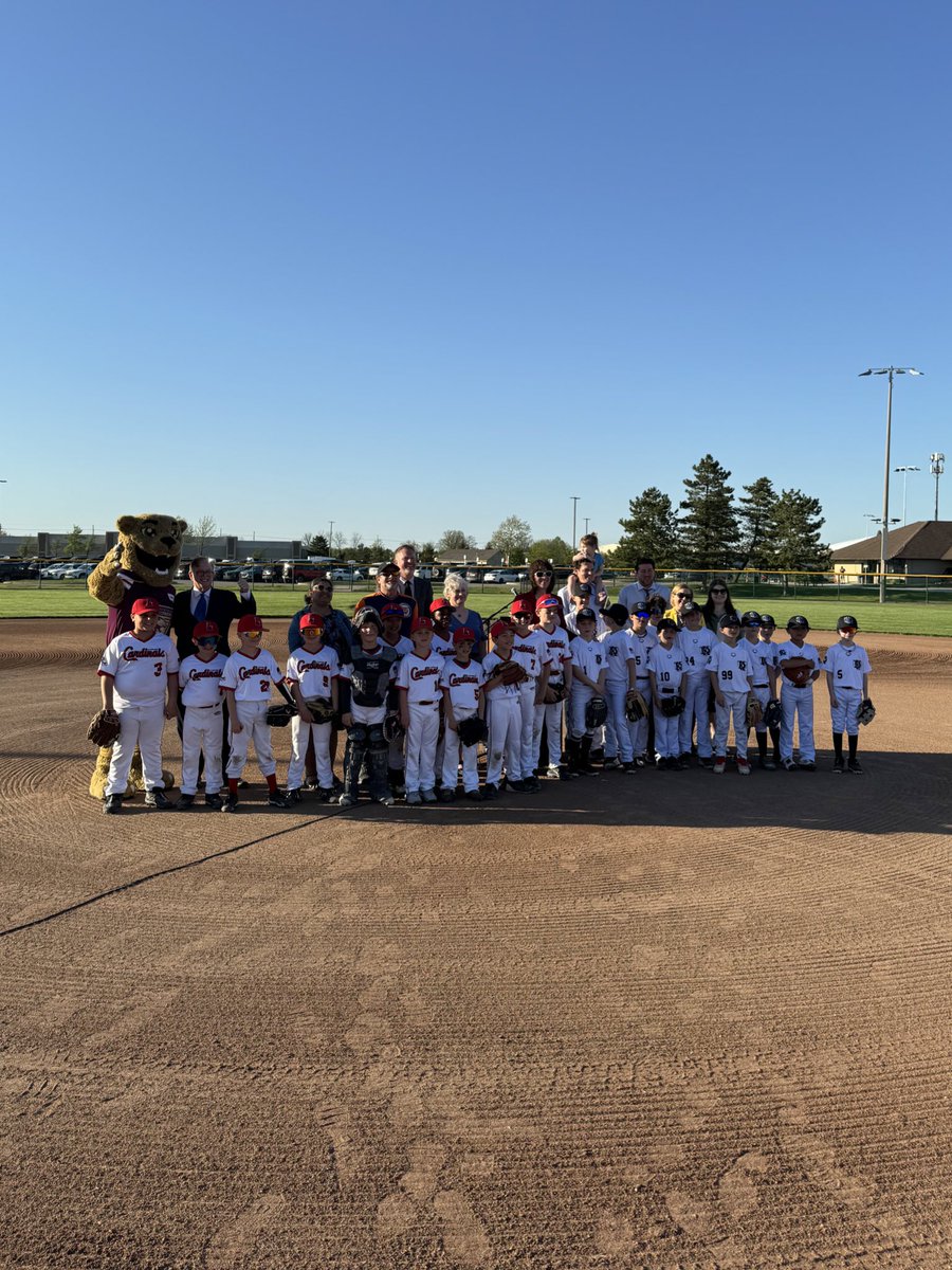 Yesterday, Pablo was out celebrating and supporting Canton Sports Center’s “Light Up The Park” Reopening Event! We were so happy to support the city along side their little league teams 🤝🙌