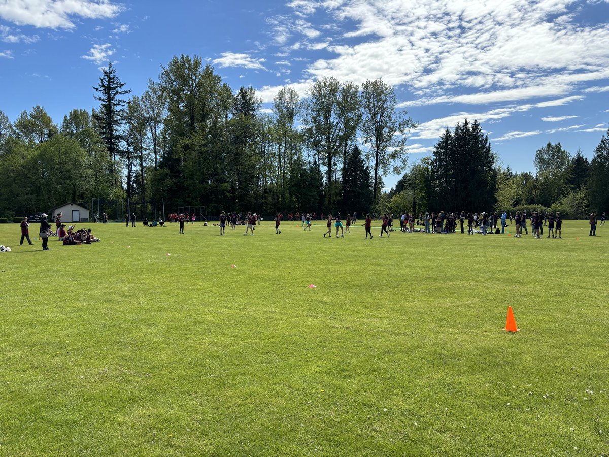 5 fields of Ultimate Frisbee in action @WestVanSchools Great weather, lots of fun and some great games!